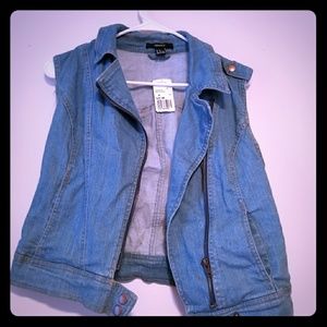 NWT Forever 21Denim Vest